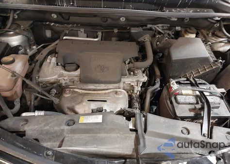 2017 Toyota Rav4 Xle z USA, uszkodzony, nr VIN 2T3RFREV4HW687943